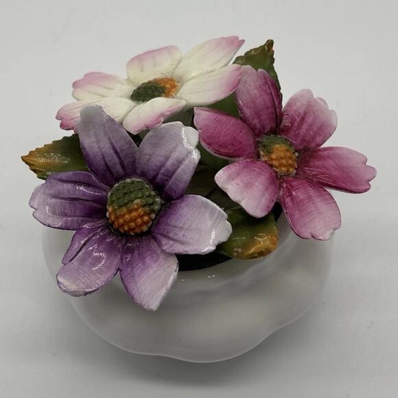 Vtg Royal Albert Flower Of The Month Floral COSMOS Figurine 1970 BONE CHINA - Picture 1 of 9